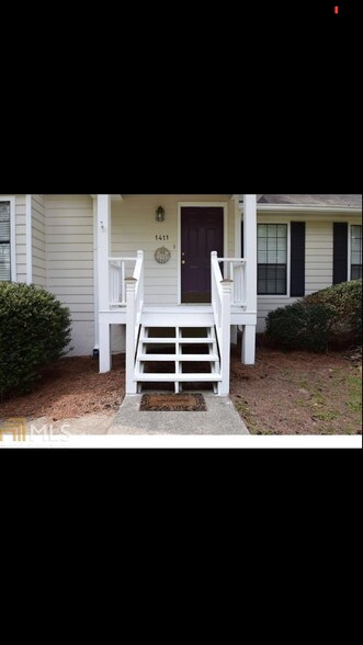 Building Photo - 1411 Glynn Oaks Dr SW