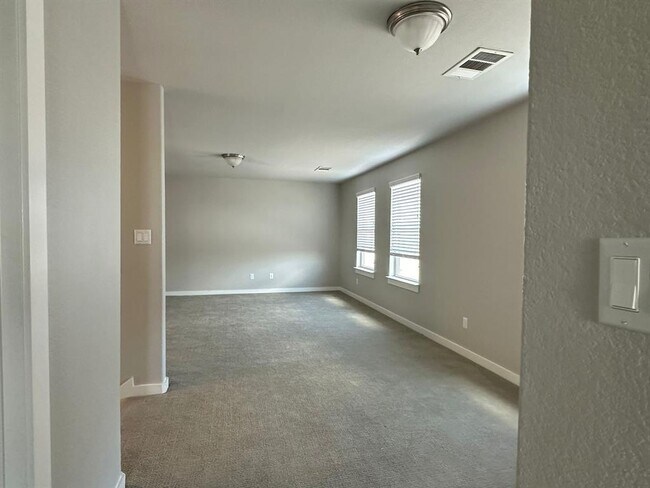 Building Photo - 301 Ancellotta Wy