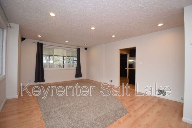 Building Photo - 616 Beynon Ct