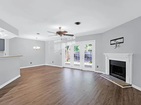 Building Photo - 1120 Monaco Dr