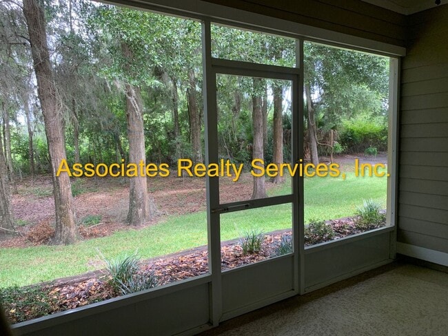 Building Photo - Sublease!   Lovely End Unit in Villas of West End LOOK!