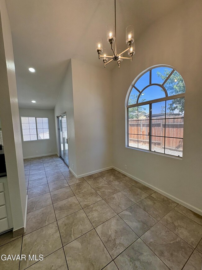 Building Photo - 2137 Estrella Ct