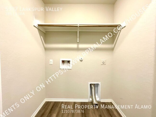 Building Photo - 5902 Larkspur Valley