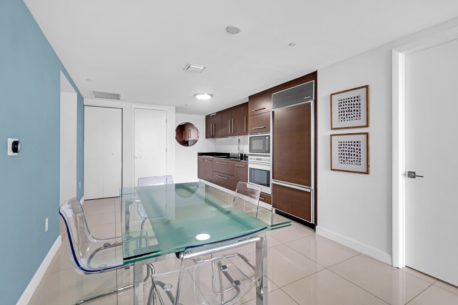 Building Photo - 485 Brickell Ave