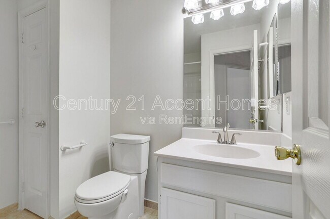 Building Photo - 21217 Millwood Square