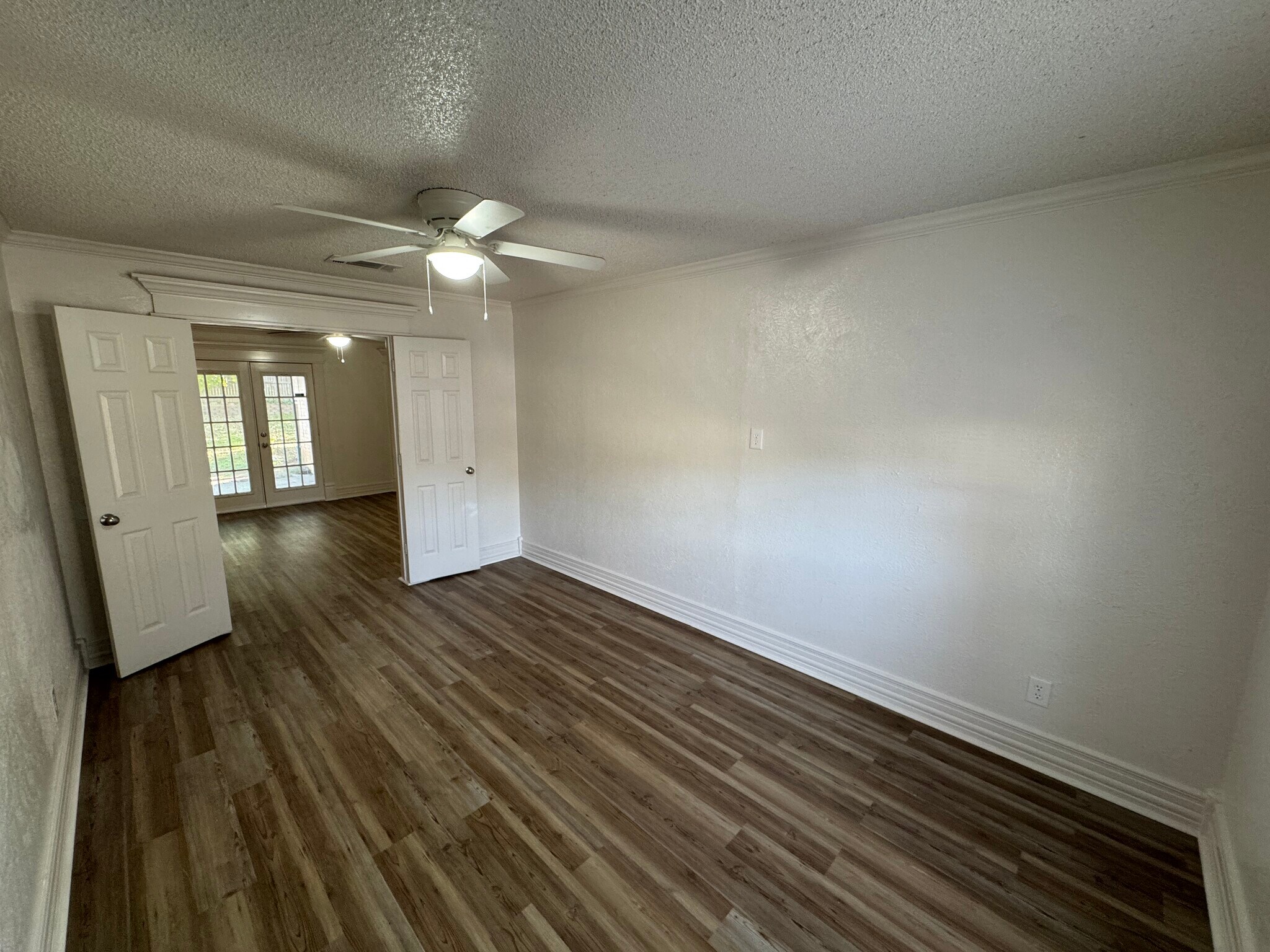 Bonus Room - 4th bedroom, office, den - 2012 Hurstview Dr