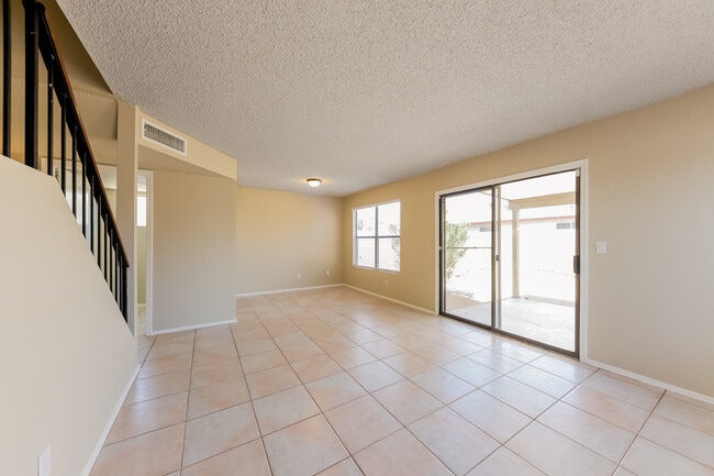 Building Photo - 4710 W Havasupai Dr