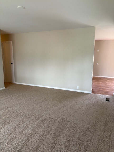 Building Photo - 713 Essex Ave