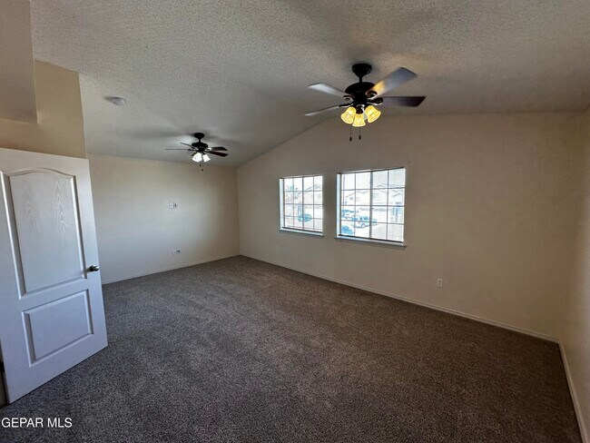 Building Photo - 14140 Meteor Rock Pl