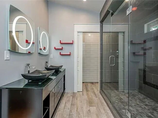 Building Photo - 5022 Anclote Dr