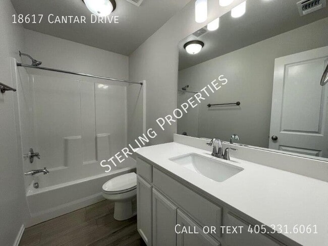 Building Photo - 18617 Cantar Dr