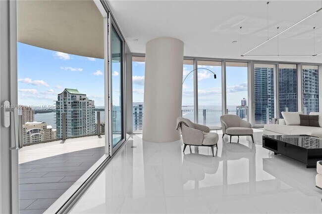 Building Photo - 300 Biscayne Blvd Way