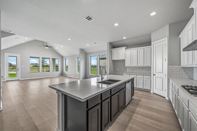 Building Photo - 7623 Coral Lk Dr