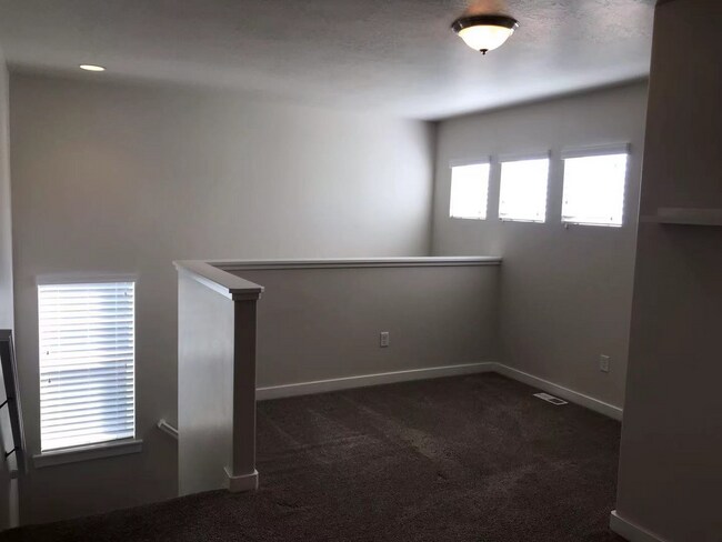 Building Photo - 7834 N Red River Dr