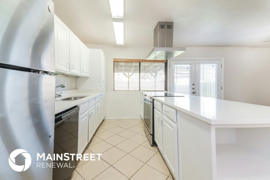 Building Photo - 713 Arbor Downs Dr