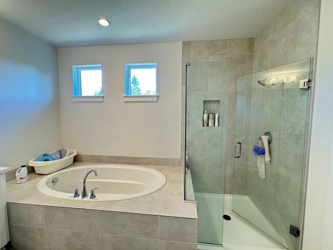 Building Photo - Modern and Immaculate 4-Bedroom Bethany Home with Designer Finishes and Fenced Yard
