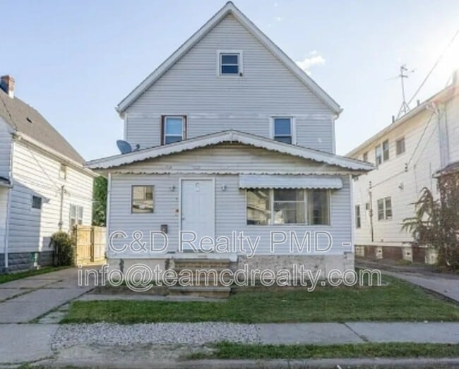 Building Photo - 2115 W 105th St