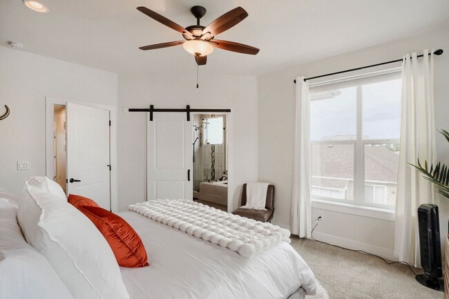 Building Photo - Bright & Inviting Home | Access to All