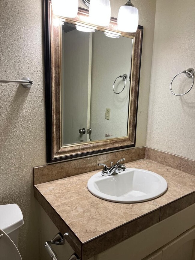 Building Photo - 3119 W Cochise Dr