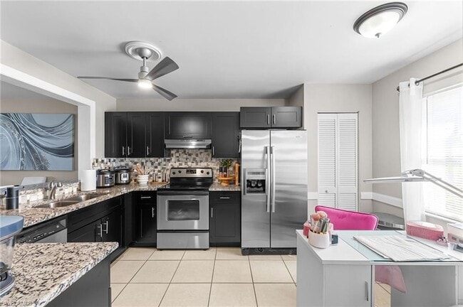 Building Photo - 1358 Derbyshire Ct