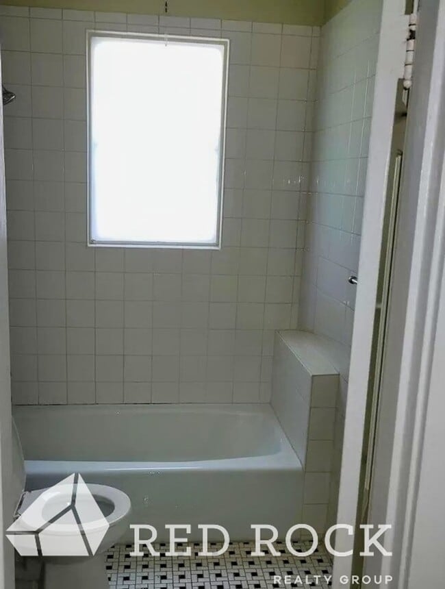 Building Photo - Charming 2 BR for Rent = Birmingham, AL