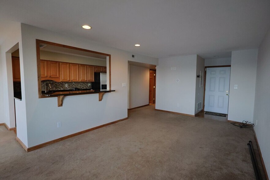 Building Photo - 200 Portland Rd