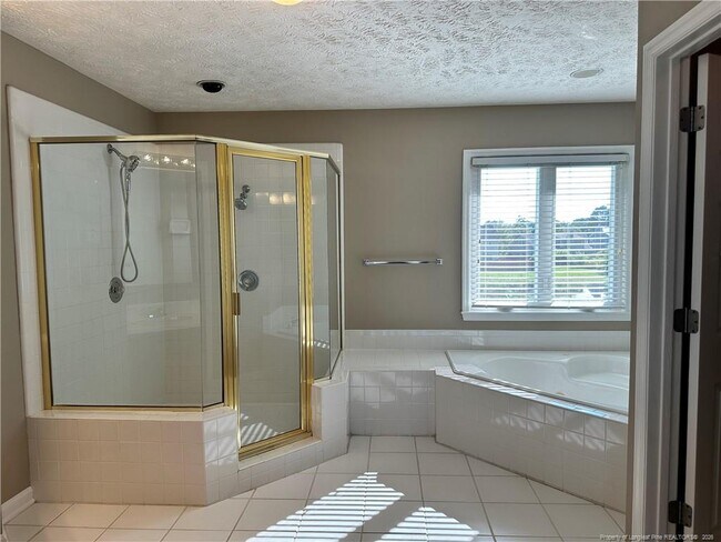 Building Photo - 6521 Ryefield Dr