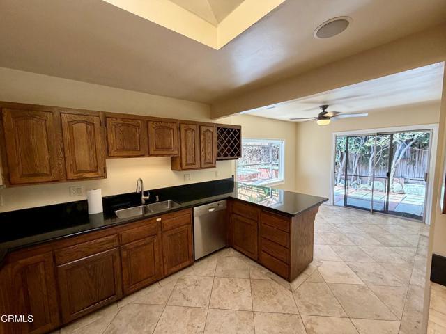 Building Photo - 1431 Oneonta Dr