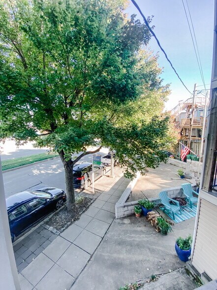 Building Photo - 1413 Anchor St