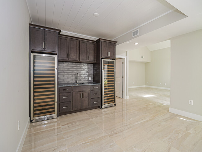 Building Photo - 8405 Red Bay Ct