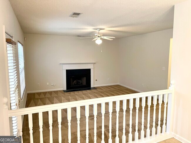 Building Photo - 490 Cherry Branch Ln