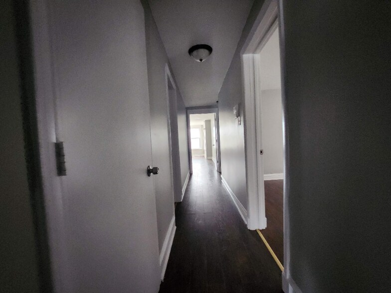 Building Photo - 8137 S Evans Ave