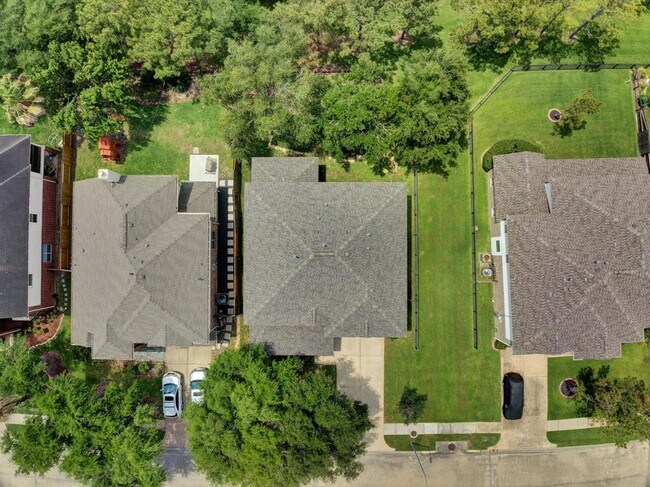 Building Photo - 2712 Park Falls Dr