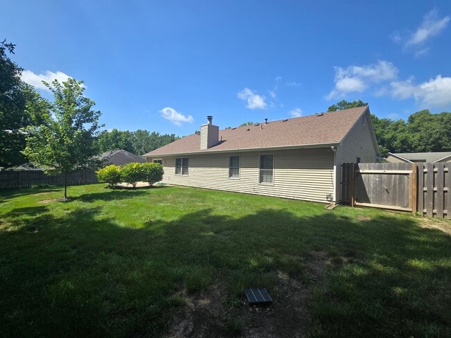 Building Photo - 3700 Falmouth Dr