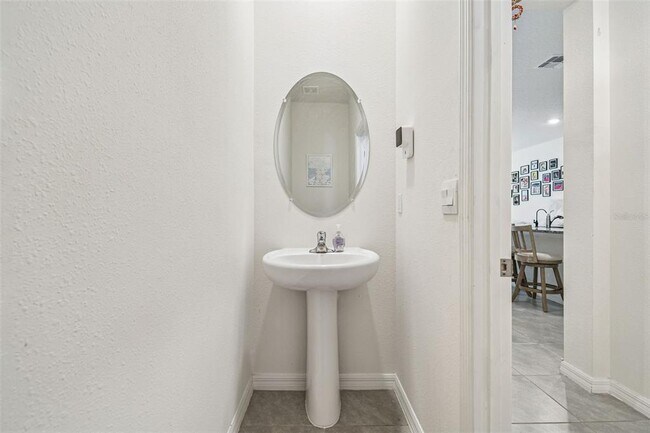 Building Photo - 11070 Crescent Deer Dr