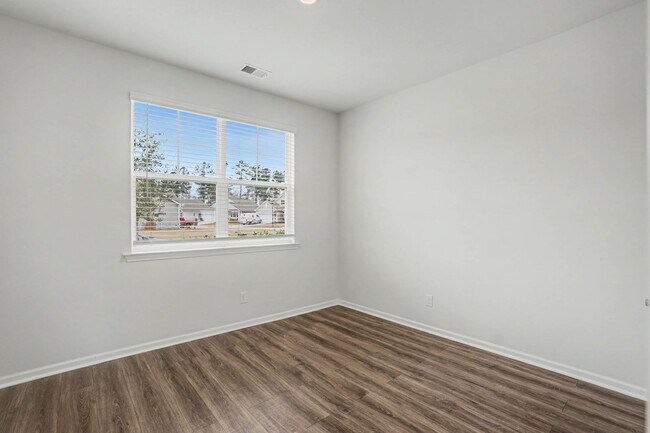 Building Photo - 3 BED | 2 BATH | TWO CAR GARAGE | SAVANNAH QUARTERS | AVAILABLE NOW