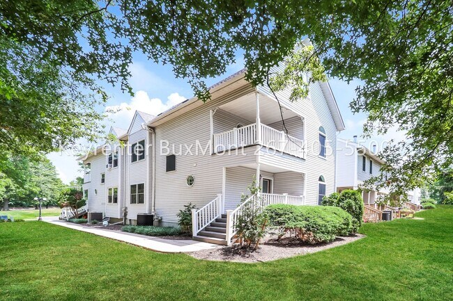 Building Photo - Updated 3-Bedroom, 2.5-Bath Townhome with Loft & Private Deck