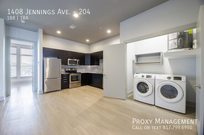 Building Photo - 1408 S Jennings Ave