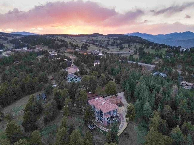 Building Photo - Exquisite Lookout Mountain Estate – Where ...
