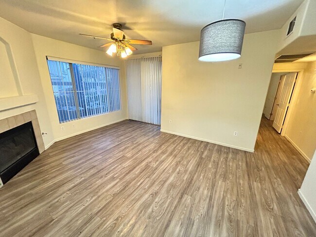 Building Photo - 7143 S Durango Dr