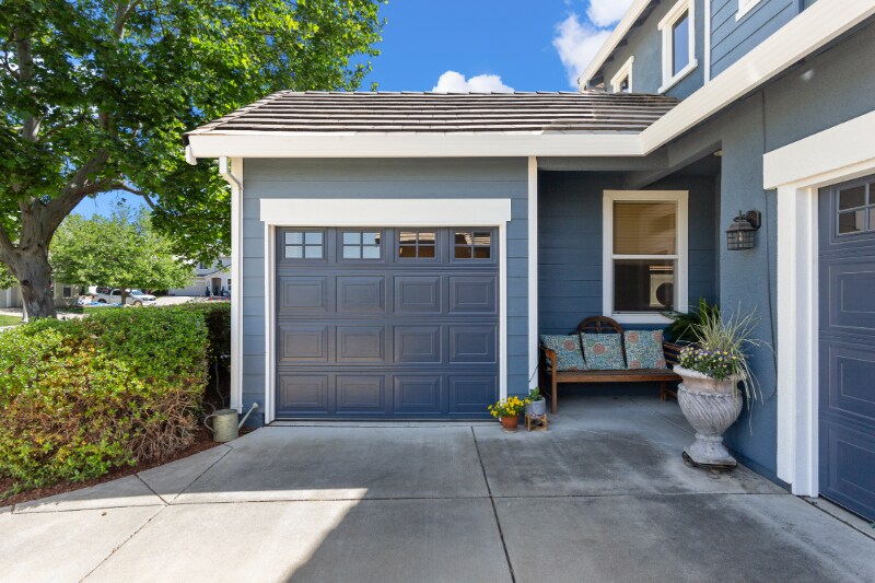 Building Photo - 1440 Cedar Dr