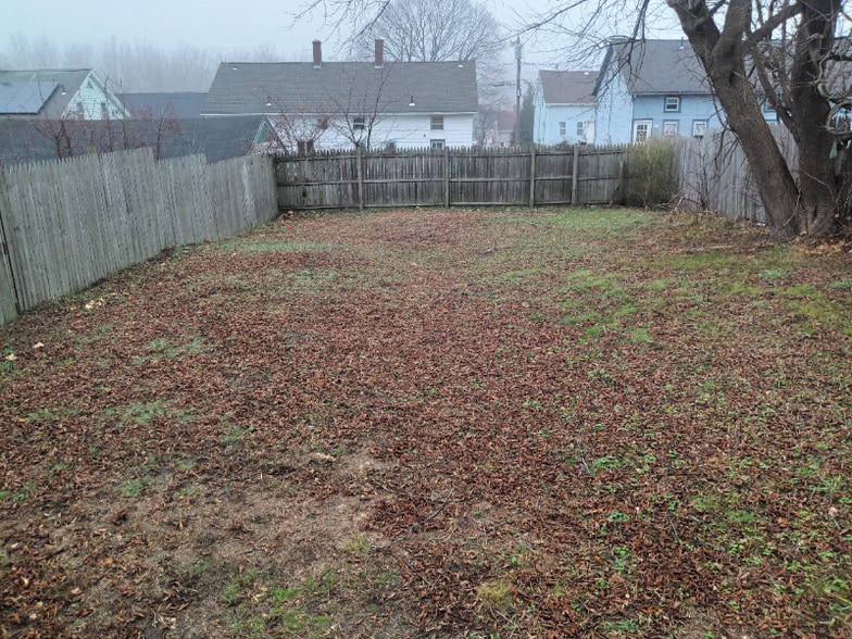 Building Photo - 39 Grove St