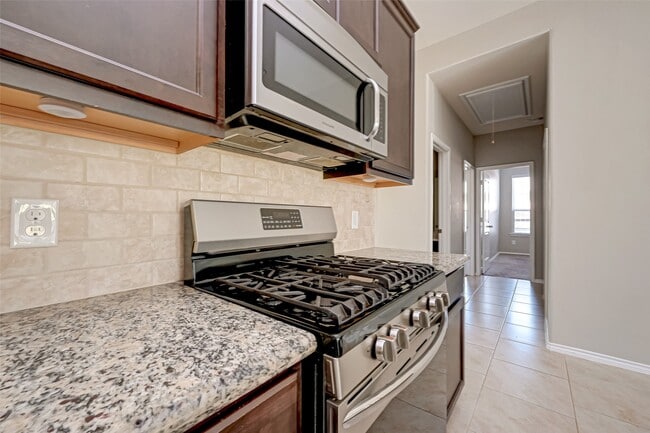 Building Photo - 8402 Coral Cove Pass Ln