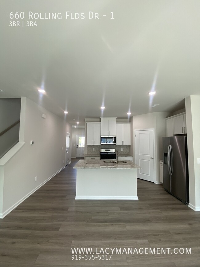 Building Photo - 660 Rolling Flds Dr