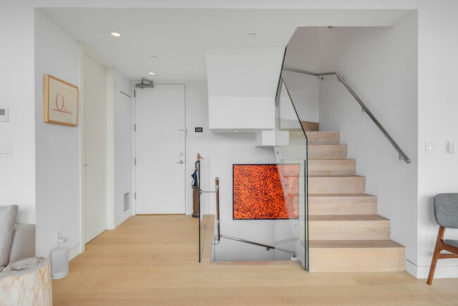 Building Photo - 250 Bowery