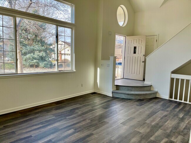 Building Photo - 4949 Tesla Cir