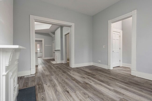 Building Photo - 1504 E Breckinridge St