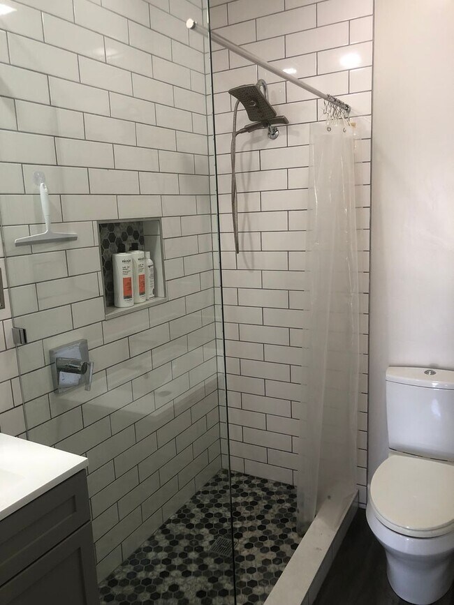 Building Photo - NEW! Fully Remodeled 1BR – Walk to Oceanside Beach