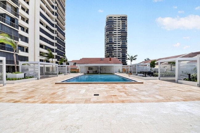 Building Photo - 4100 N Ocean Dr