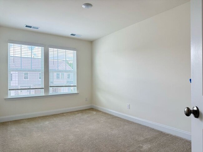 Building Photo - 3 Bedroom One Garage Single Family